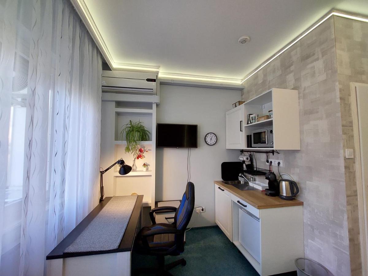 Summer House Emeleti Szoba Дебрецен Екстериор снимка